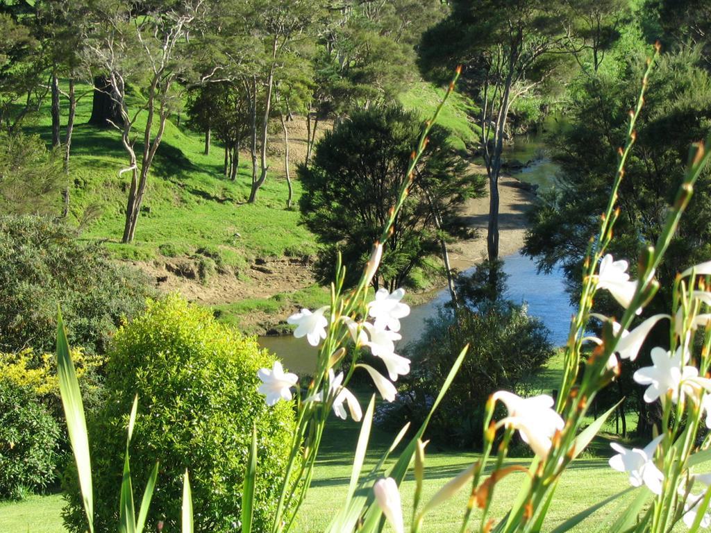 Morepork Riverside Lodge Paihia Exterior foto